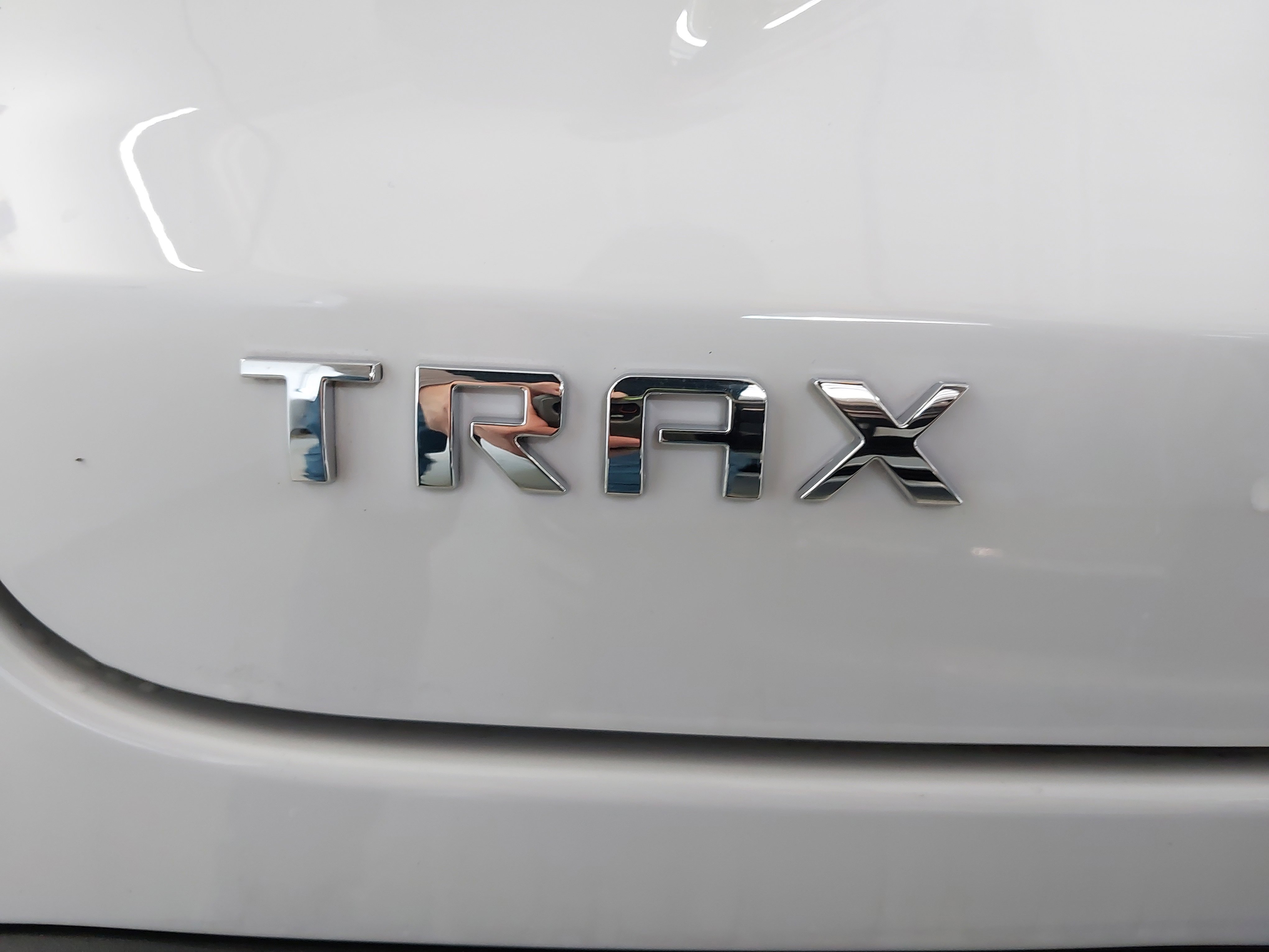Used 2025 Chevrolet Trax LT w/ Driver Confidence Package FWD image 32