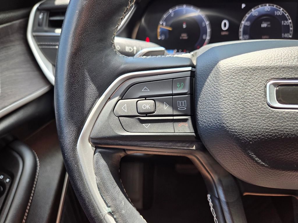 Used 2022 Jeep Grand Cherokee Limited AWD/4WD image 32