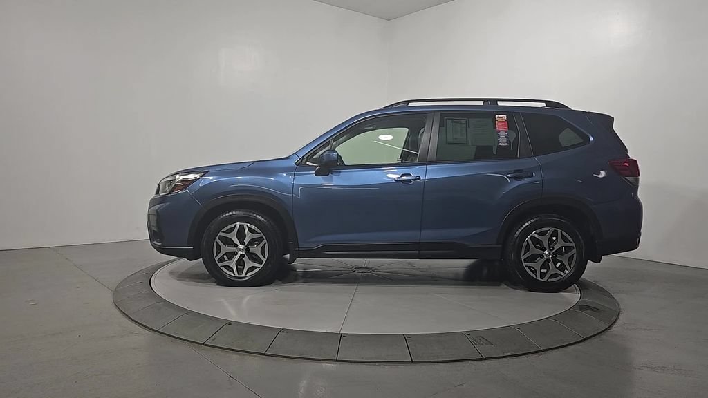 Used 2020 Subaru Forester Premium AWD/4WD image 2