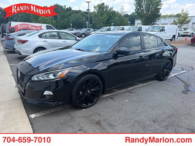 Used 2022 Nissan Altima 2.5 SR w/ Midnight Edition Package FWD image 1