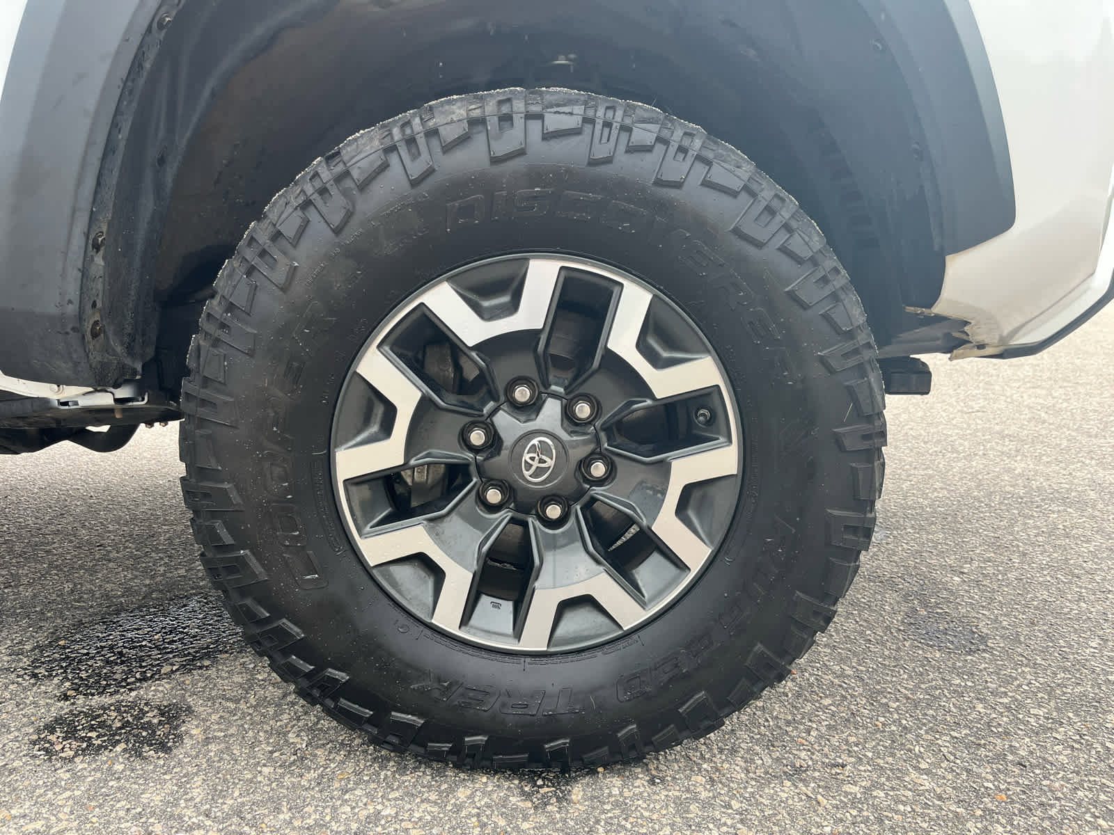 Used 2019 Toyota Tacoma TRD Off-Road image 33