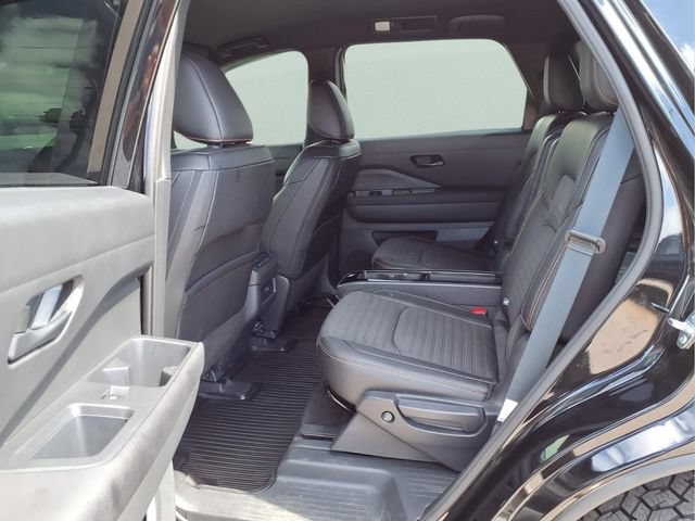 Used 2025 Nissan Pathfinder Rock Creek AWD/4WD image 20