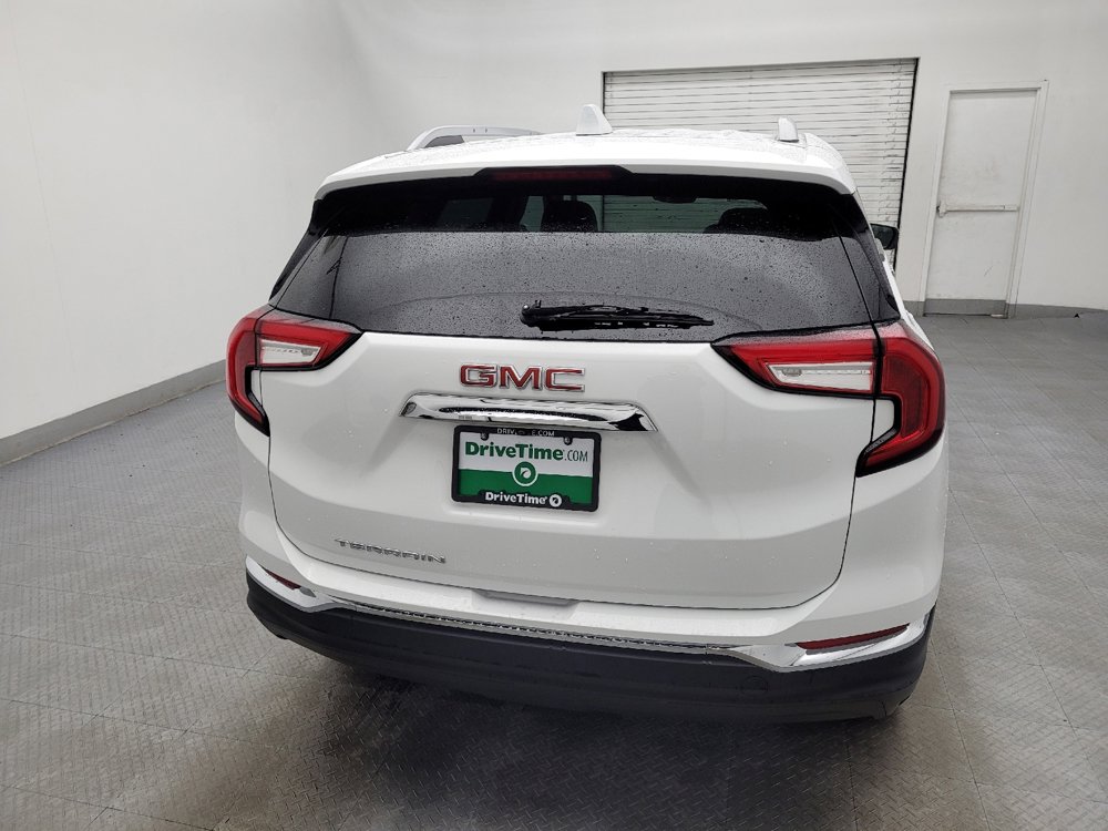 Used 2024 GMC Terrain SLT image 7