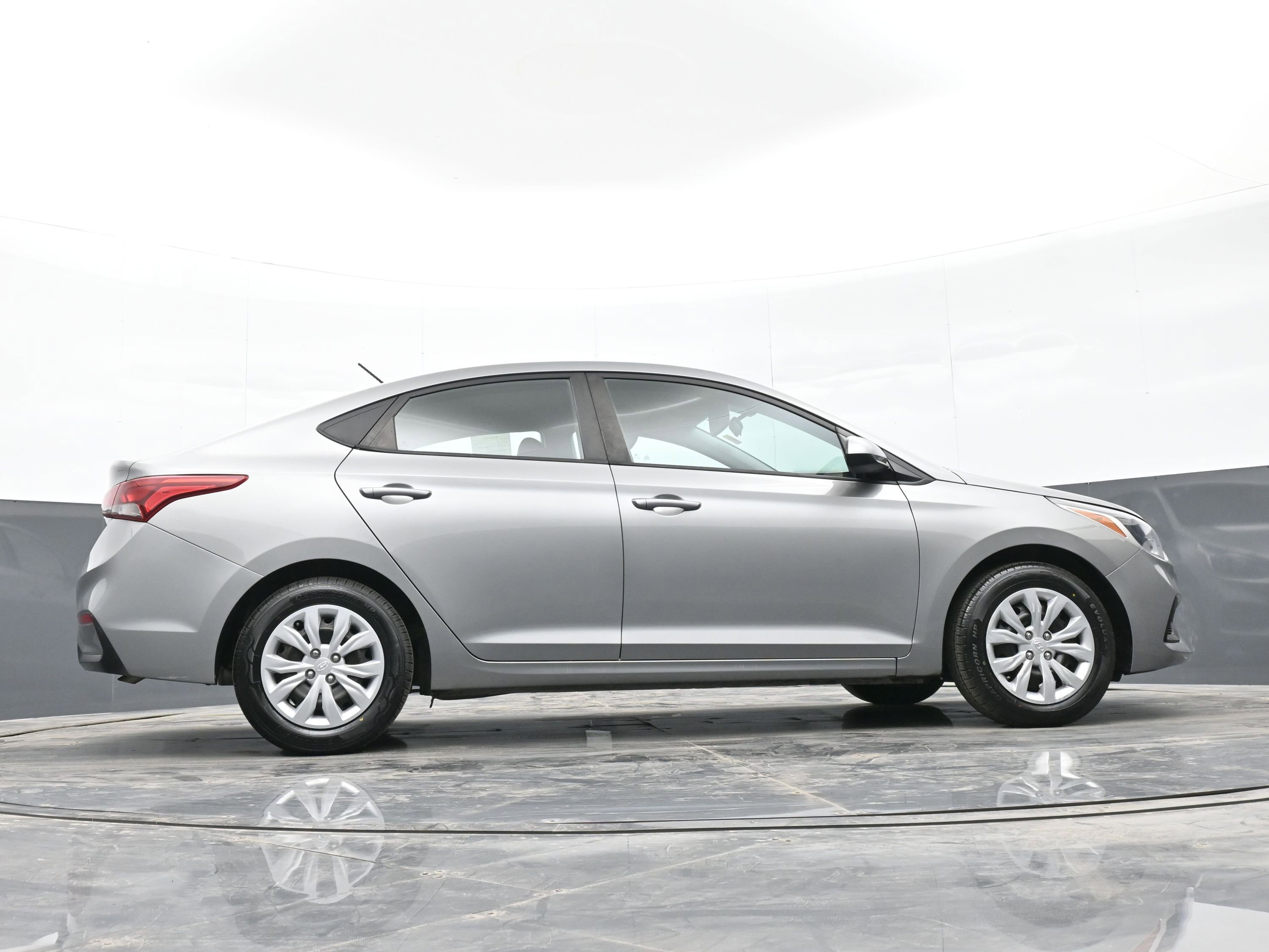 Certified 2022 Hyundai Accent SE image 44