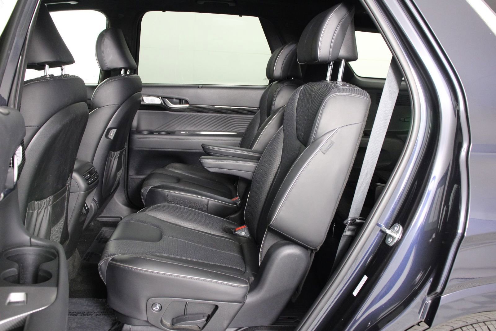 Used 2024 Hyundai Palisade Calligraphy image 31