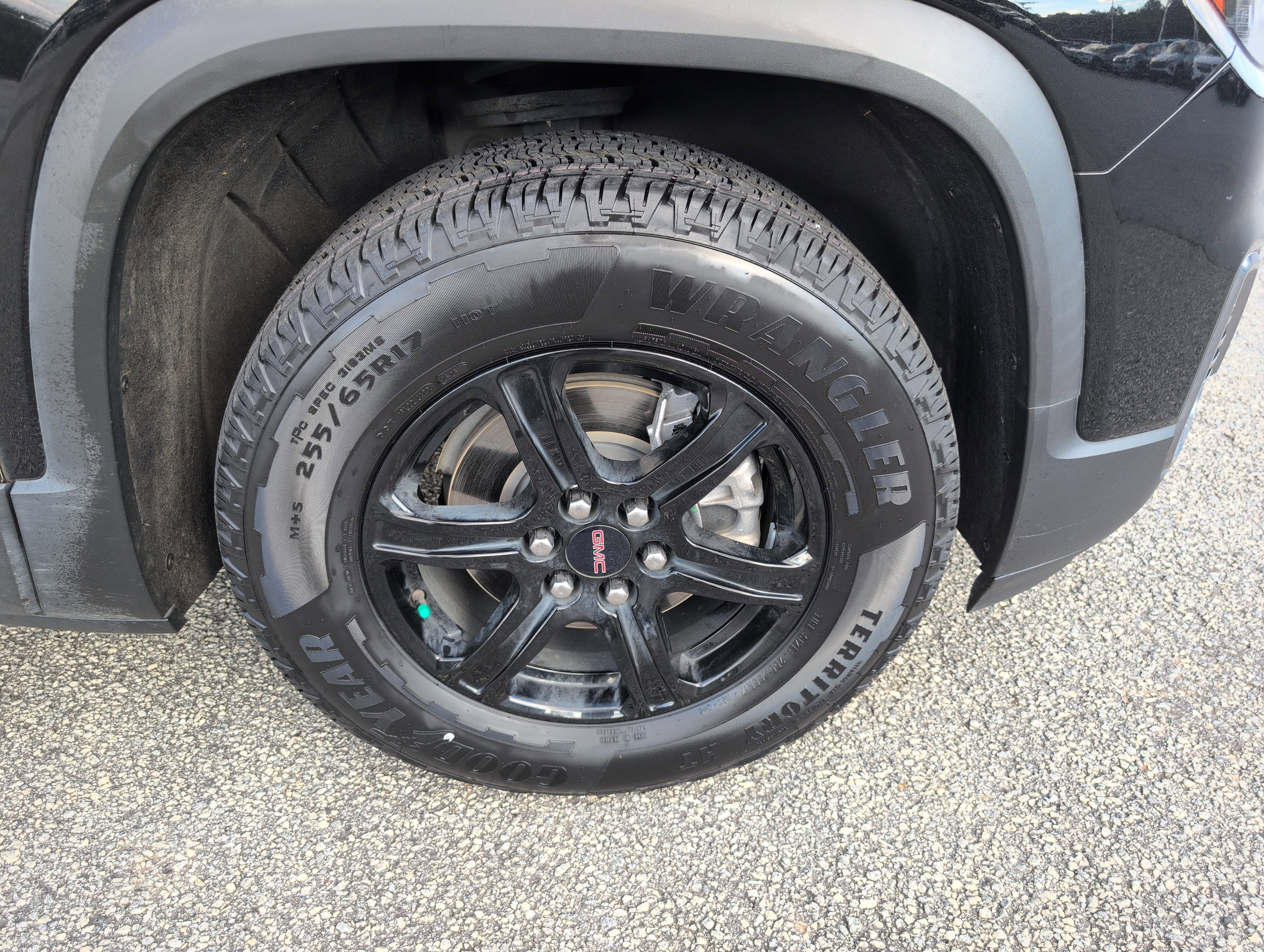 Used 2023 GMC Acadia AT4 w/ Technology Package image 11