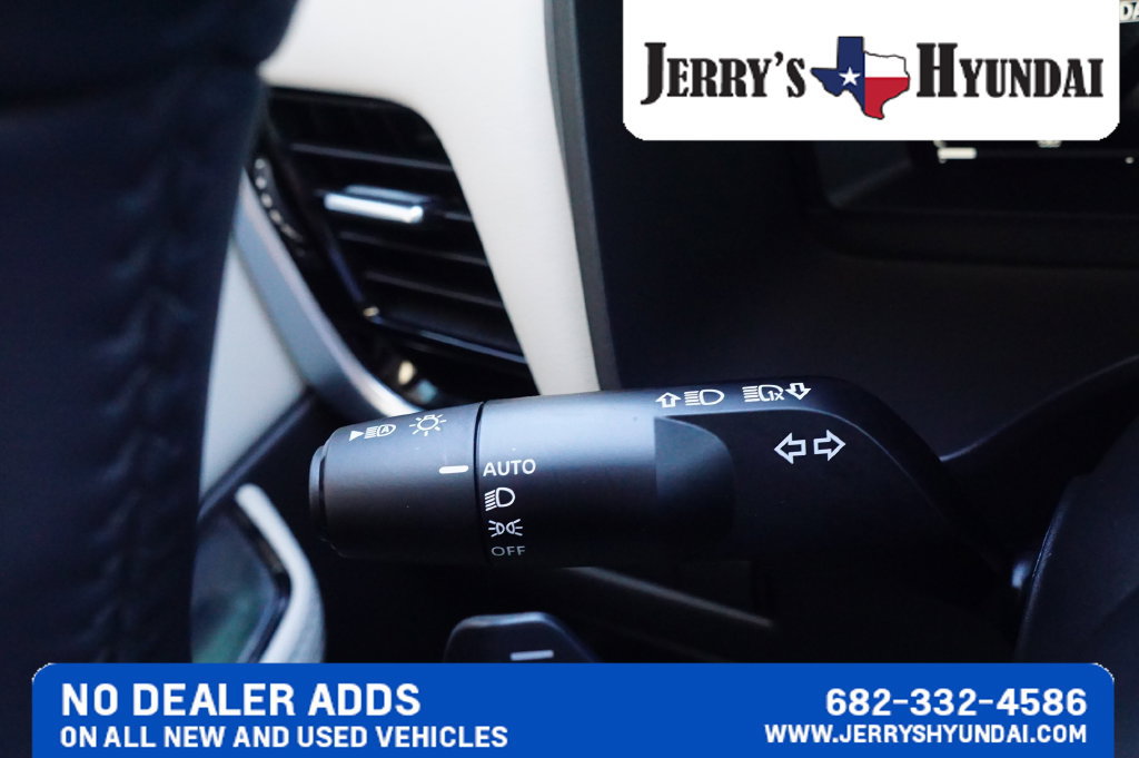 Used 2024 Nissan Rogue SL FWD image 17