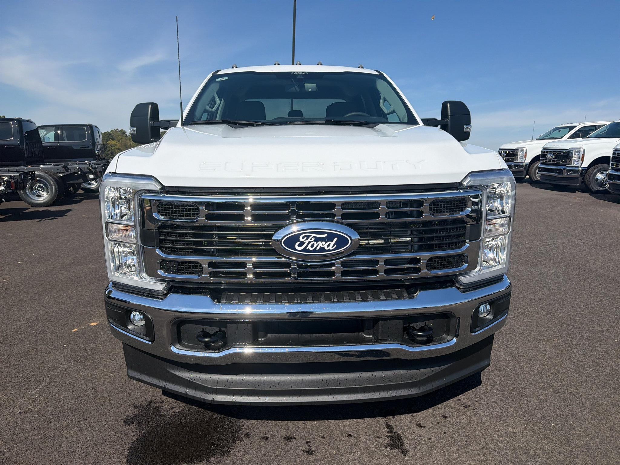 New 2027 Ford F250 XLT AWD/4WD image 2