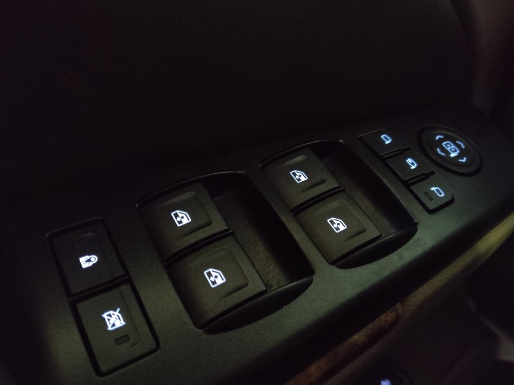 Used 2017 Chevrolet Suburban Premier AWD/4WD image 27