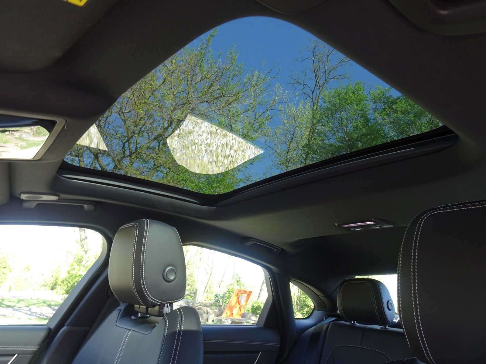 New 2024 Jaguar XF R-Dynamic SE image 5