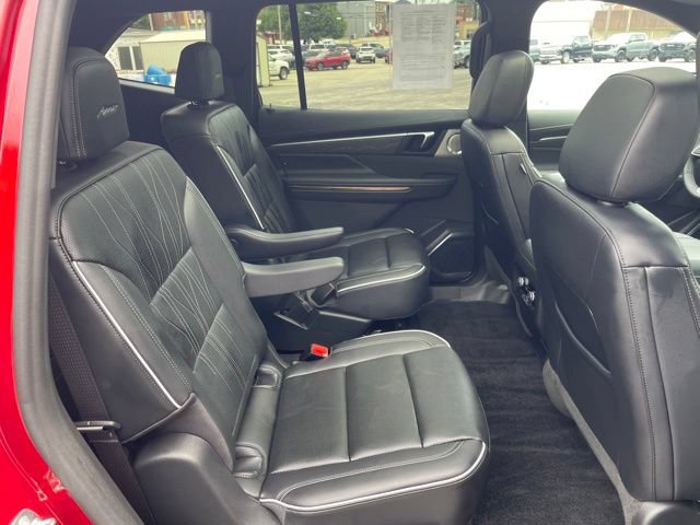 Used 2025 Buick Enclave Avenir w/ Super Cruise Package FWD image 39