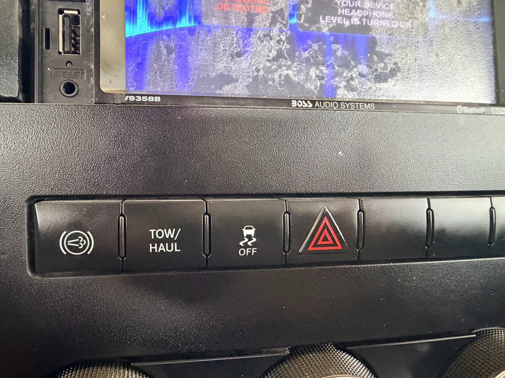 Used 2012 RAM 2500 ST w/ Protection Group AWD/4WD image 26