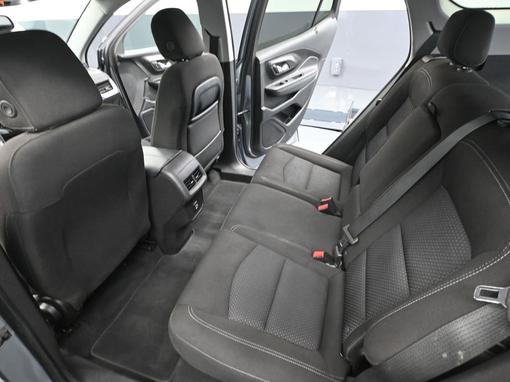 Used 2024 GMC Terrain SLE image 36