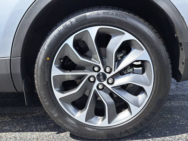 Used 2022 Lincoln Nautilus Reserve FWD image 9