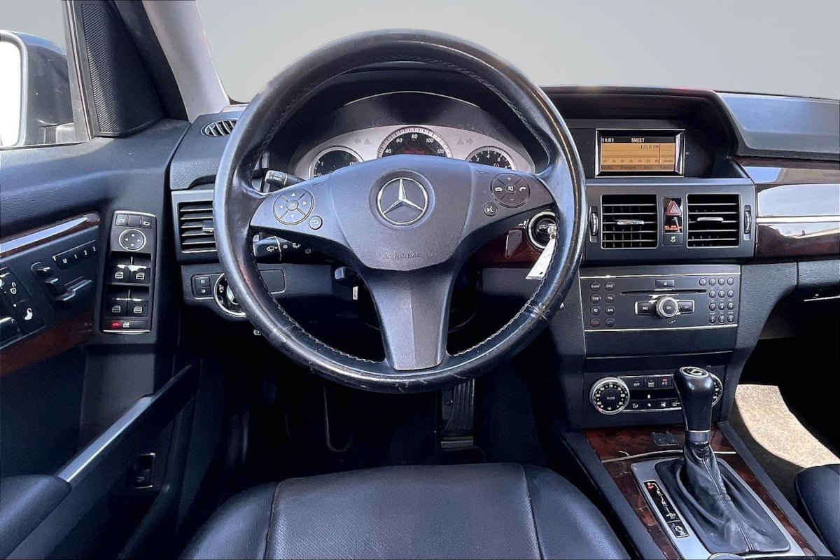 Used 2011 Mercedes-Benz GLK 350 2WD image 5