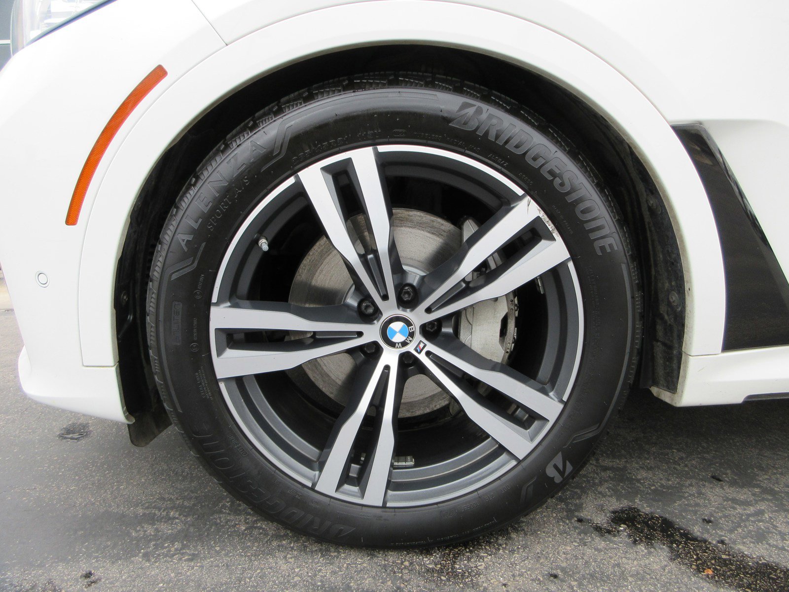 Used 2019 BMW X7 xDrive40i w/ M Sport Package image 53