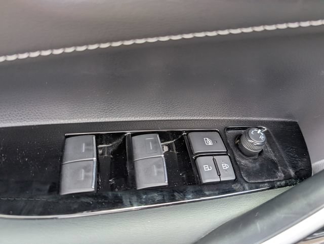 Used 2023 Toyota Corolla XSE FWD image 15