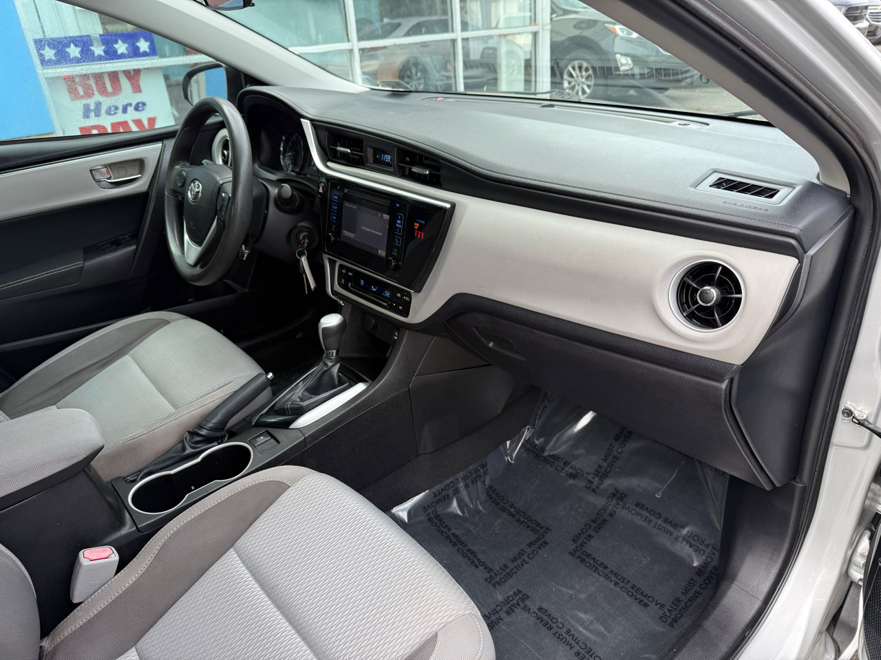 Used 2018 Toyota Corolla LE image 20