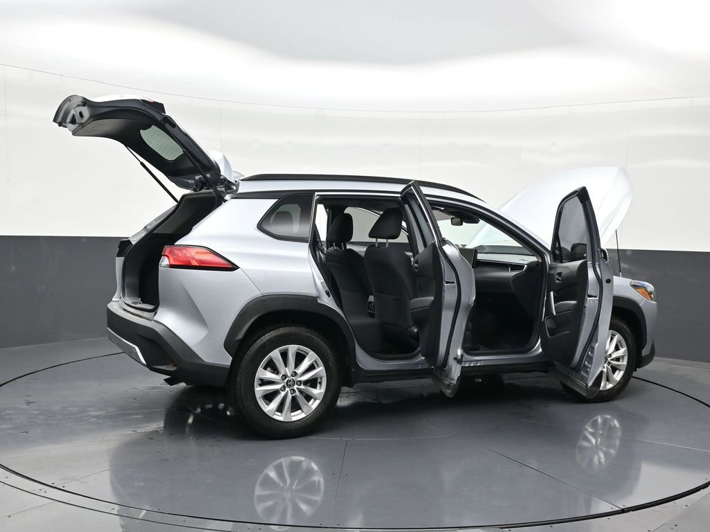 Used 2023 Toyota Corolla Cross LE FWD image 31