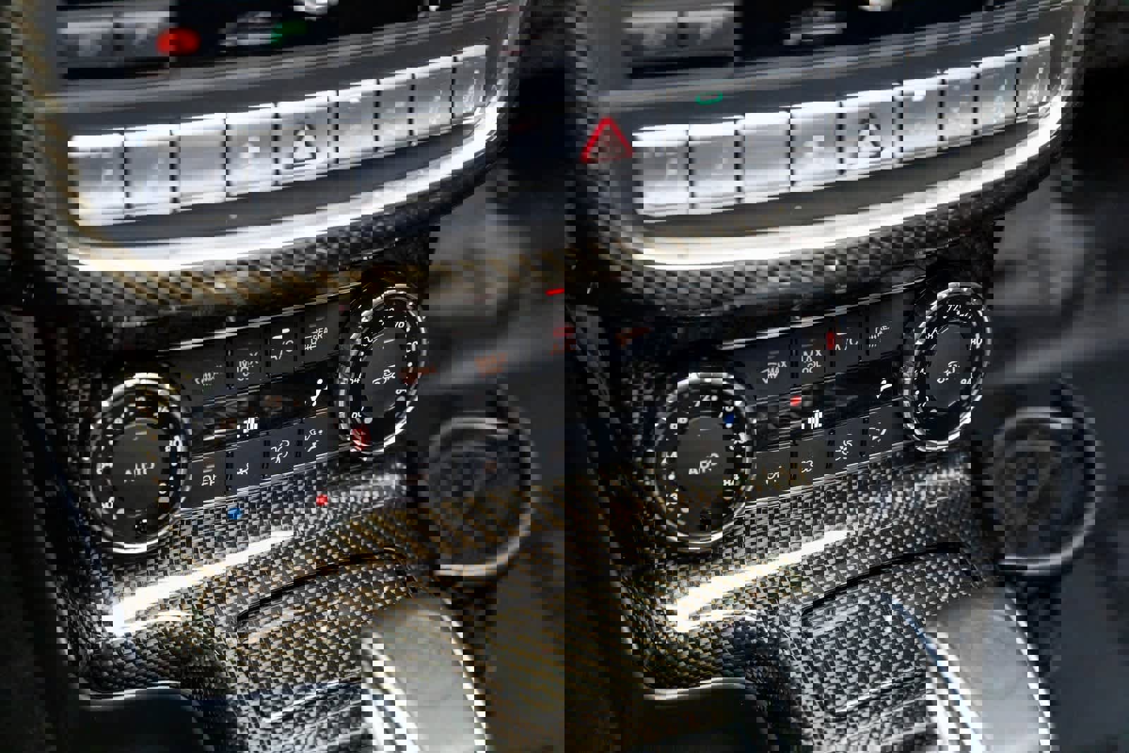 Used 2014 Mercedes-Benz G 63 AMG 4MATIC image 37