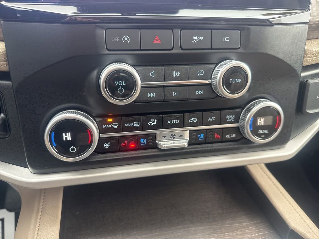 Used 2024 Ford Expedition Max Limited image 27