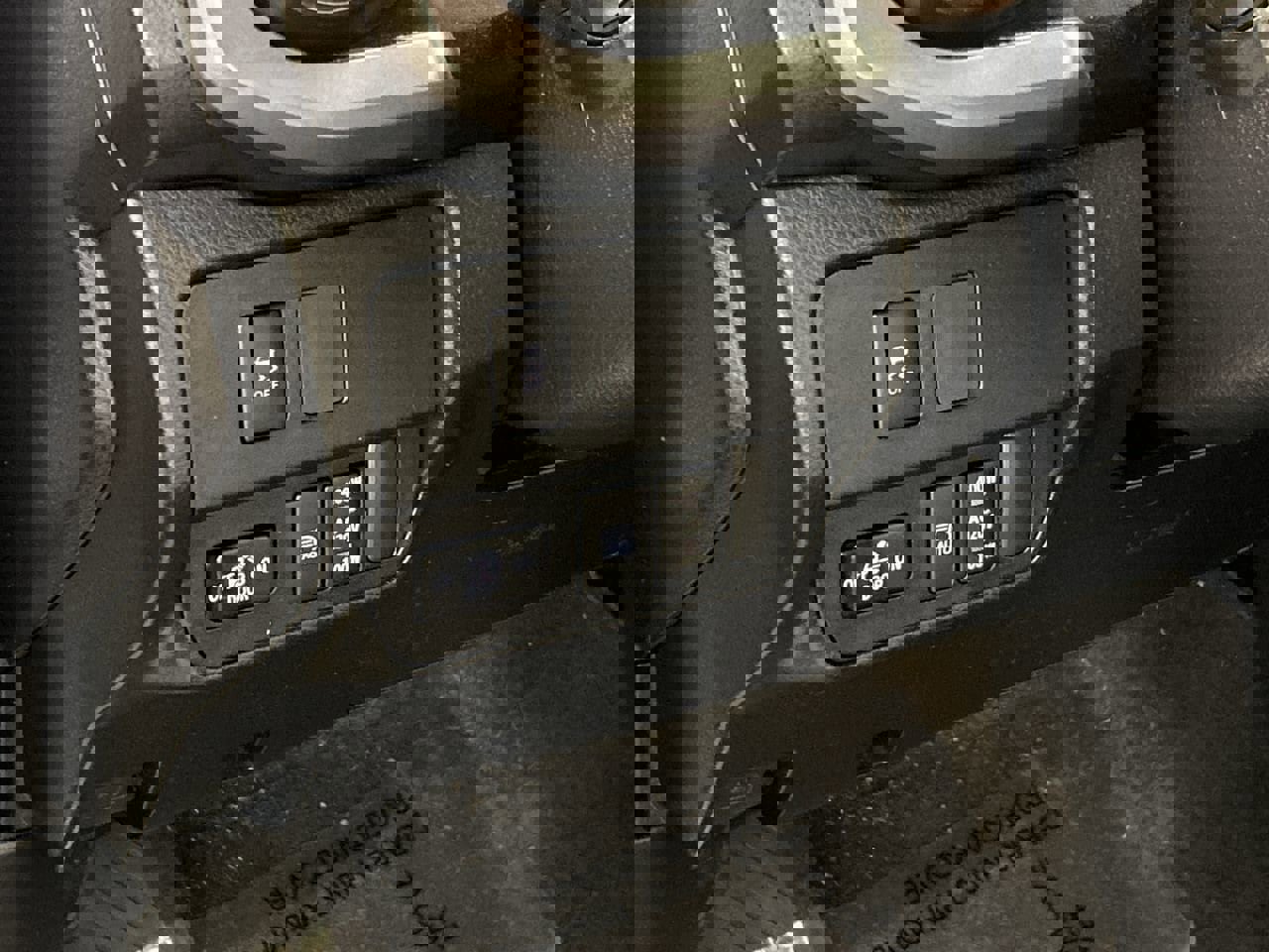 Used 2021 Toyota Tacoma TRD Off-Road w/ Technology Package image 12