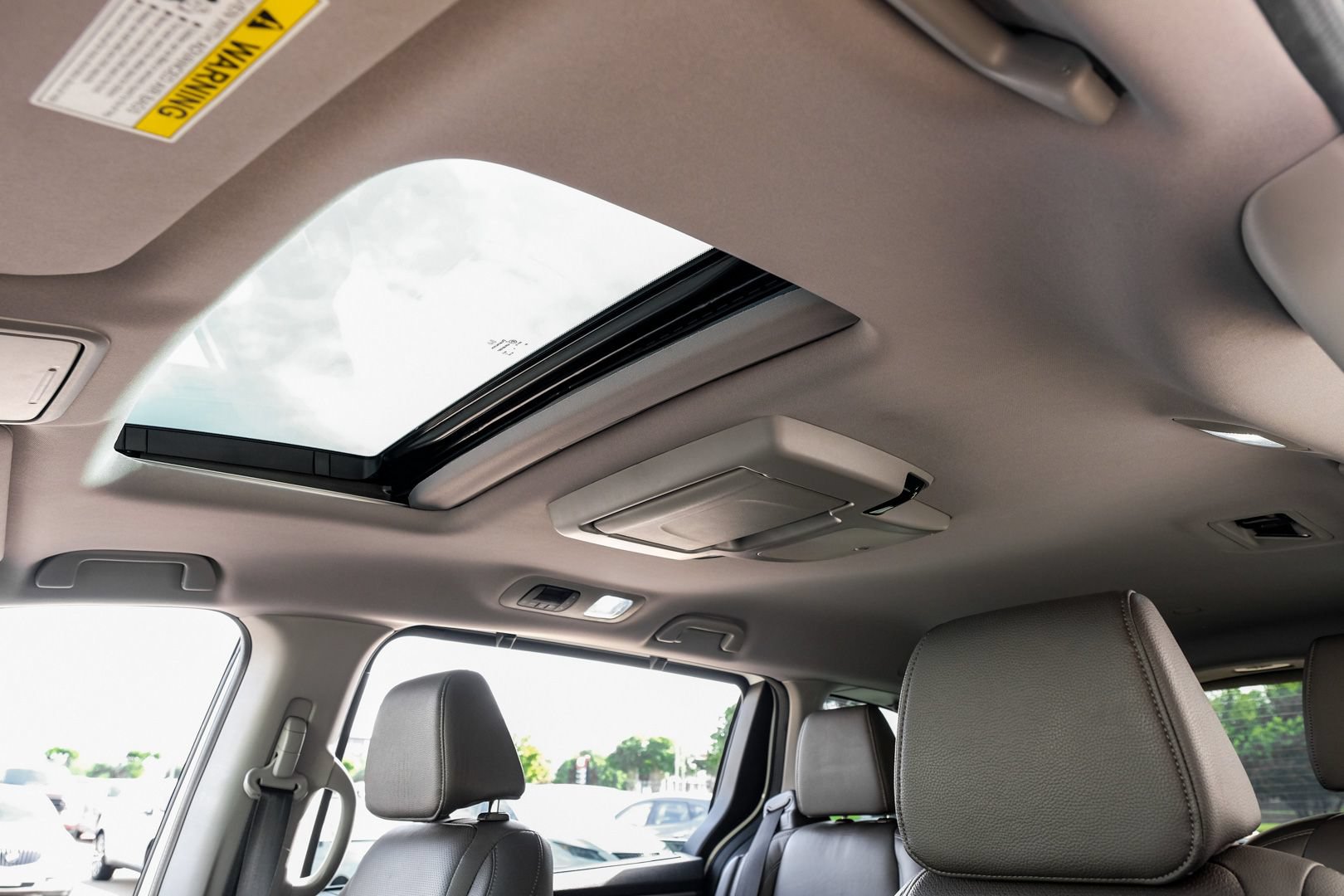 Used 2020 Honda Odyssey Elite image 4