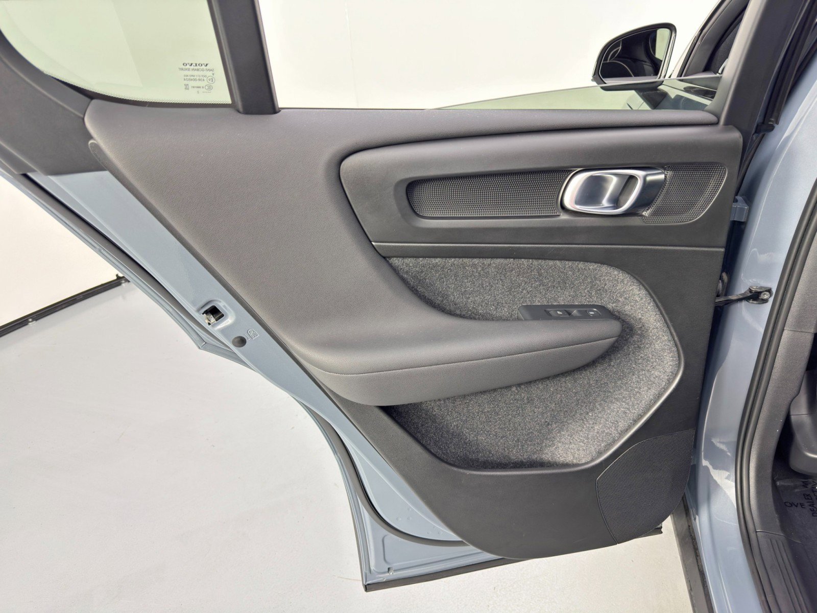 Used 2023 Volvo C40 P8 Recharge Ultimate image 39