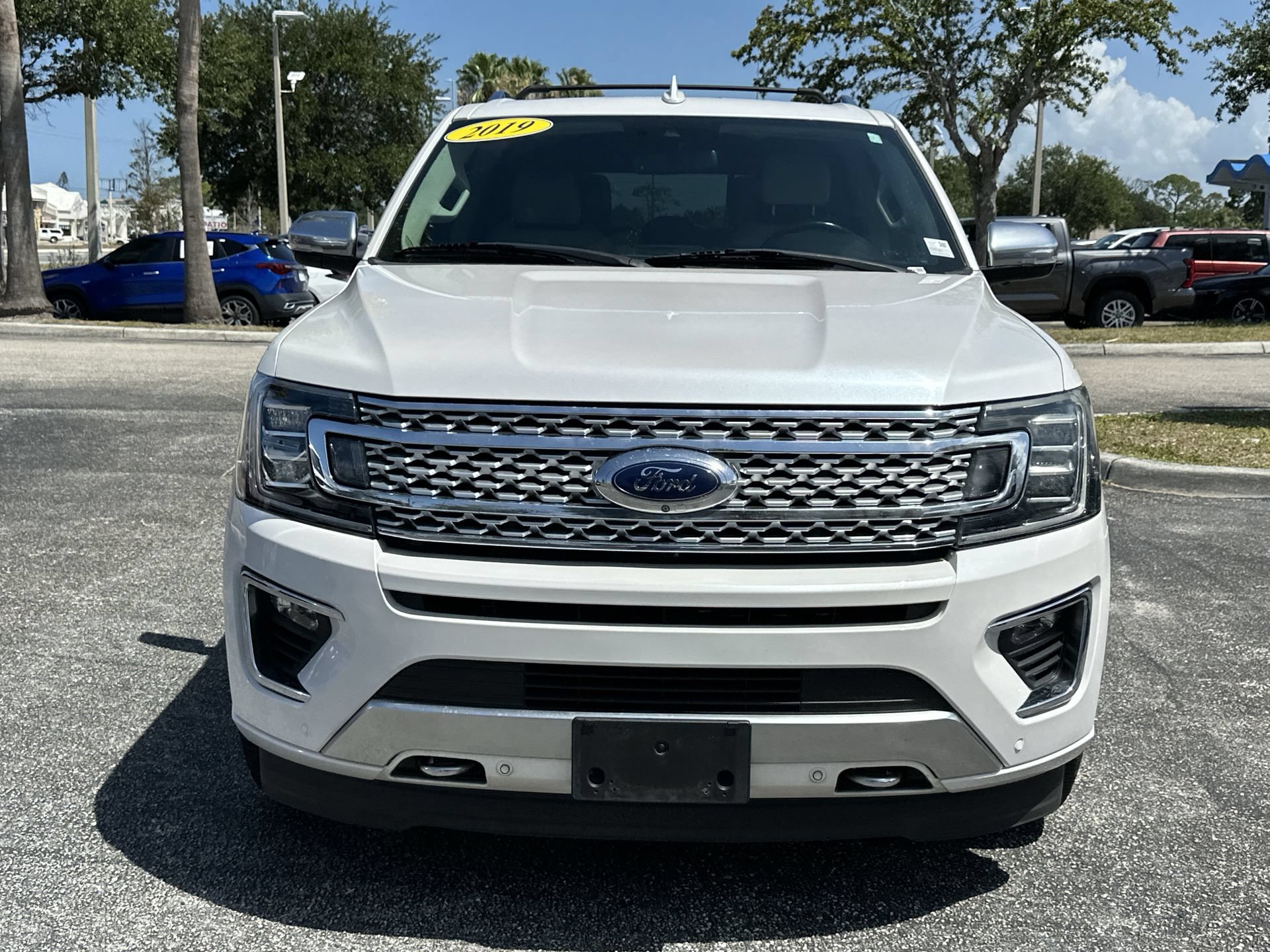 Used 2019 Ford Expedition Max Platinum AWD/4WD image 4