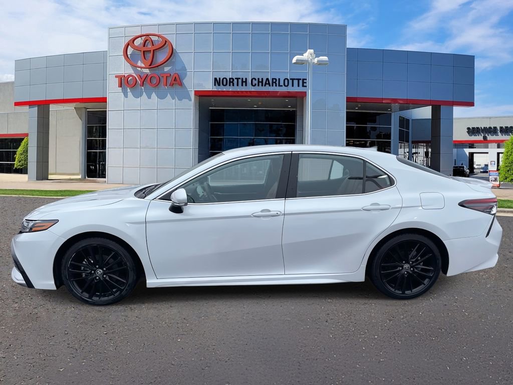 Used 2023 Toyota Camry XSE image 6
