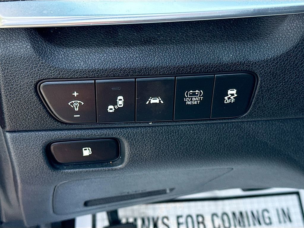 Used 2022 Kia Niro LXS image 11