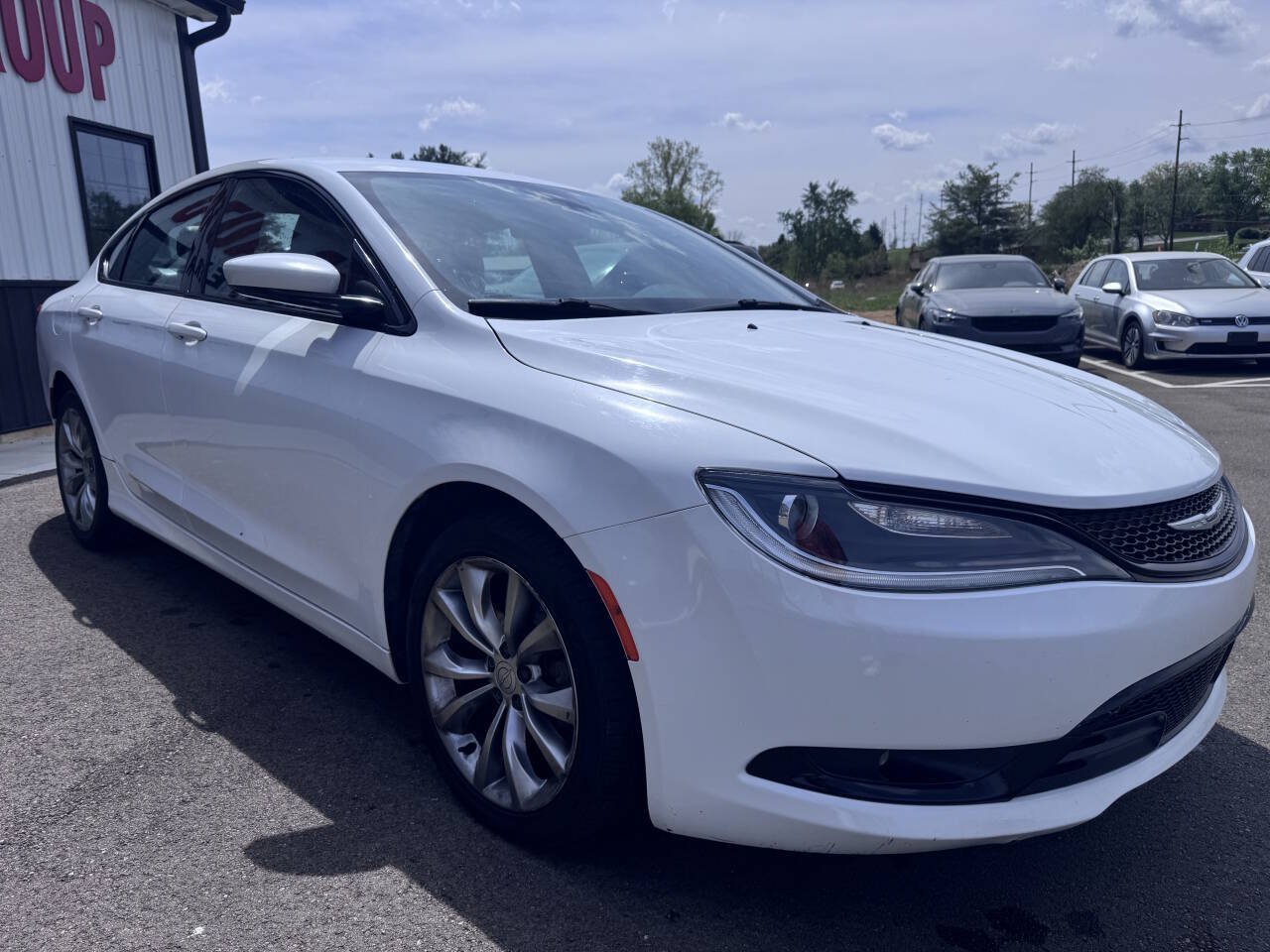 Used 2016 Chrysler 200 S w/ Comfort Group FWD image 3
