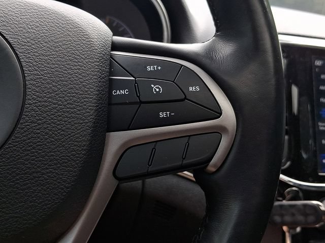 Used 2021 Jeep Grand Cherokee Limited AWD/4WD image 24
