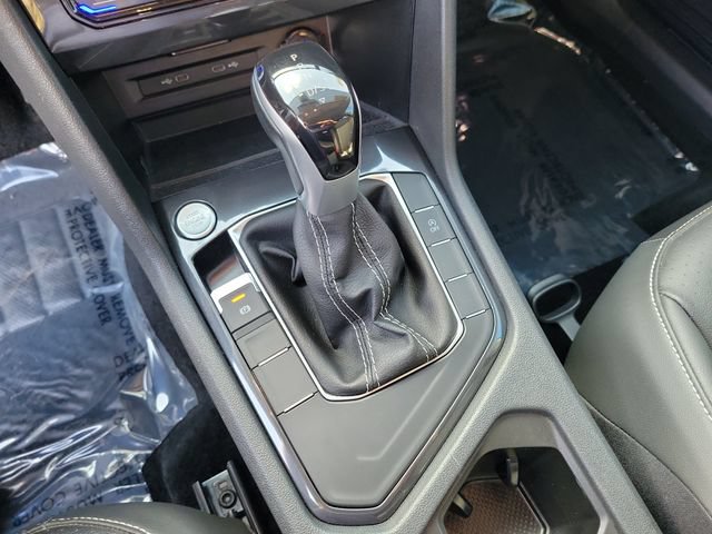 Certified 2024 Volkswagen Tiguan SE FWD image 28