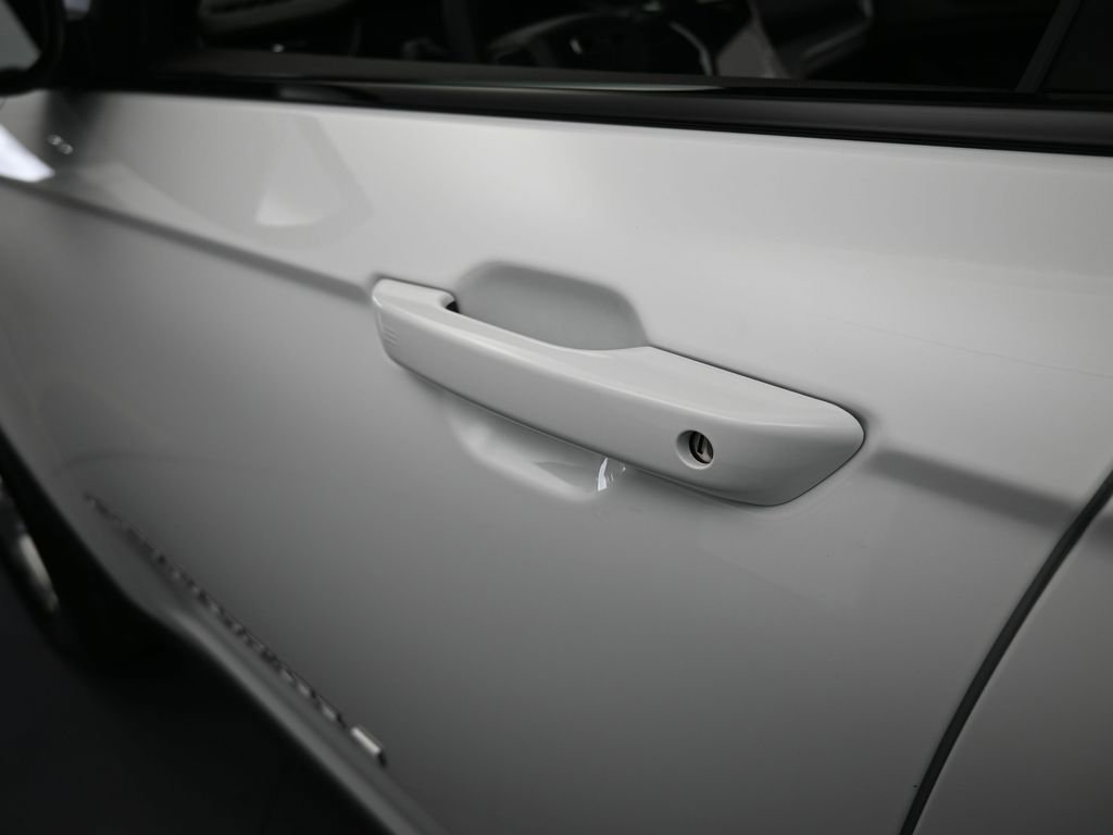 New 2025 Jeep Grand Cherokee Laredo RWD image 33