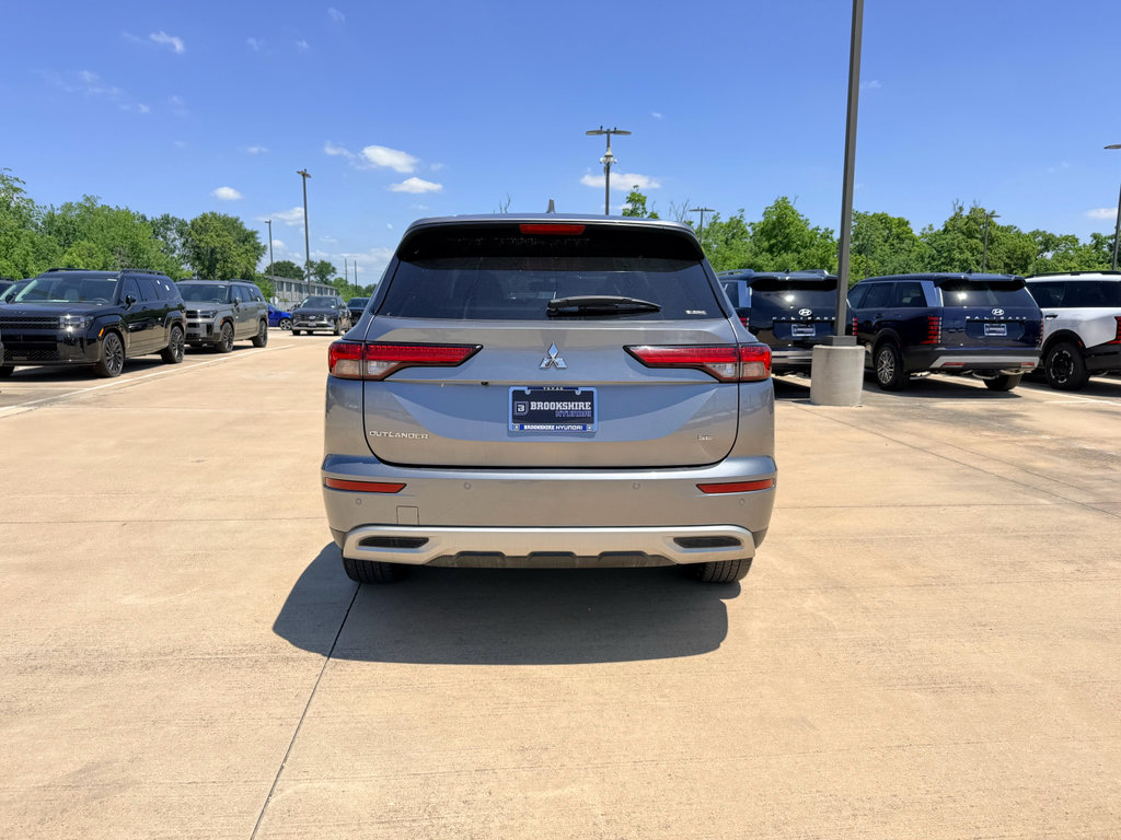 Used 2024 Mitsubishi Outlander SE AWD/4WD image 6