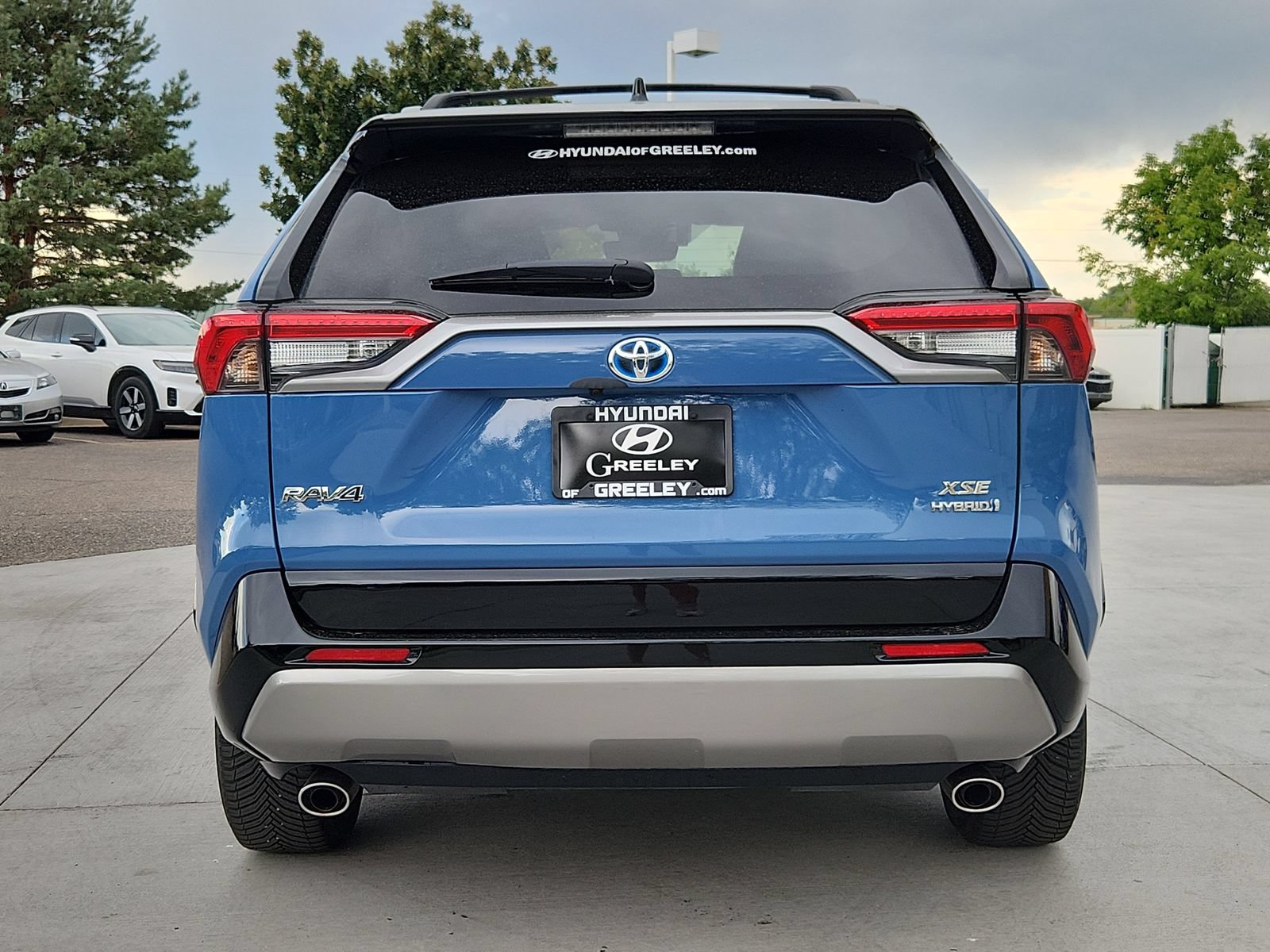 Used 2023 Toyota RAV4 XSE w/ XSE Grade Weather Package AWD/4WD image 4