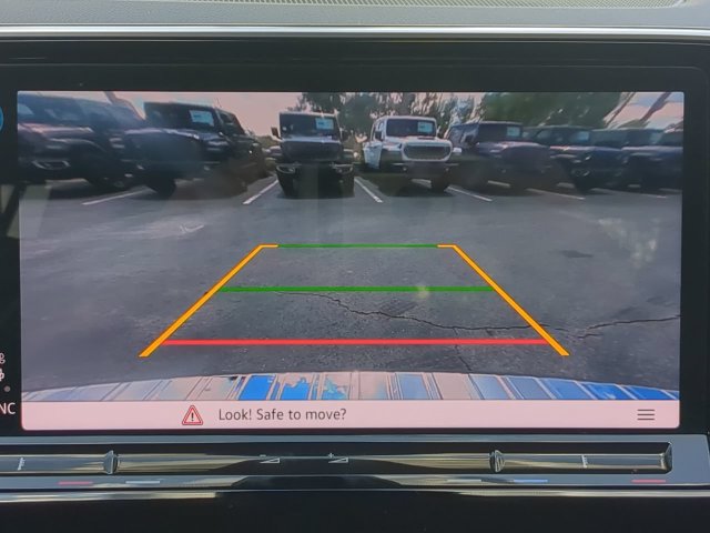Used 2024 Volkswagen Atlas SE FWD image 24