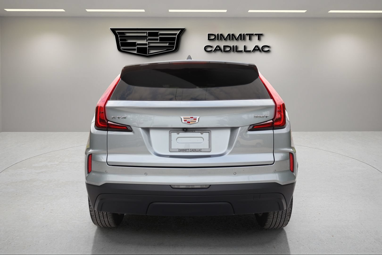 Certified 2024 Cadillac XT4 Luxury FWD image 6