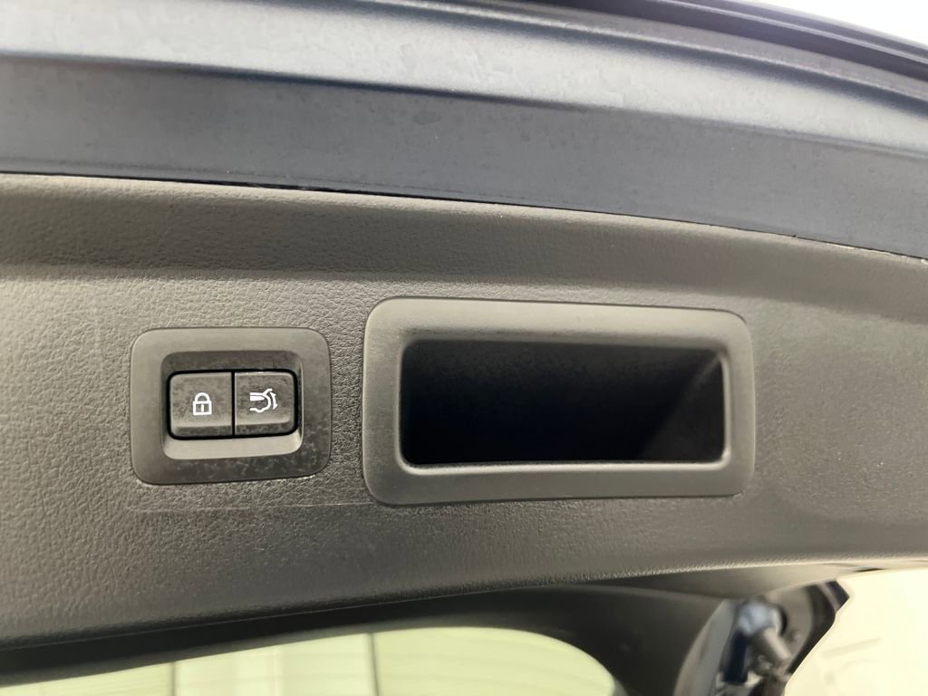 Used 2025 MAZDA CX-50 AWD 2.5 S w/ Premium Package image 35