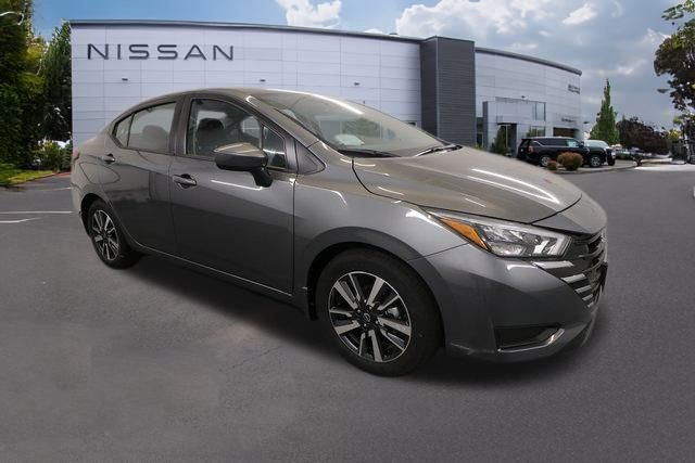 New 2025 Nissan Versa SV w/ Trunk Package
