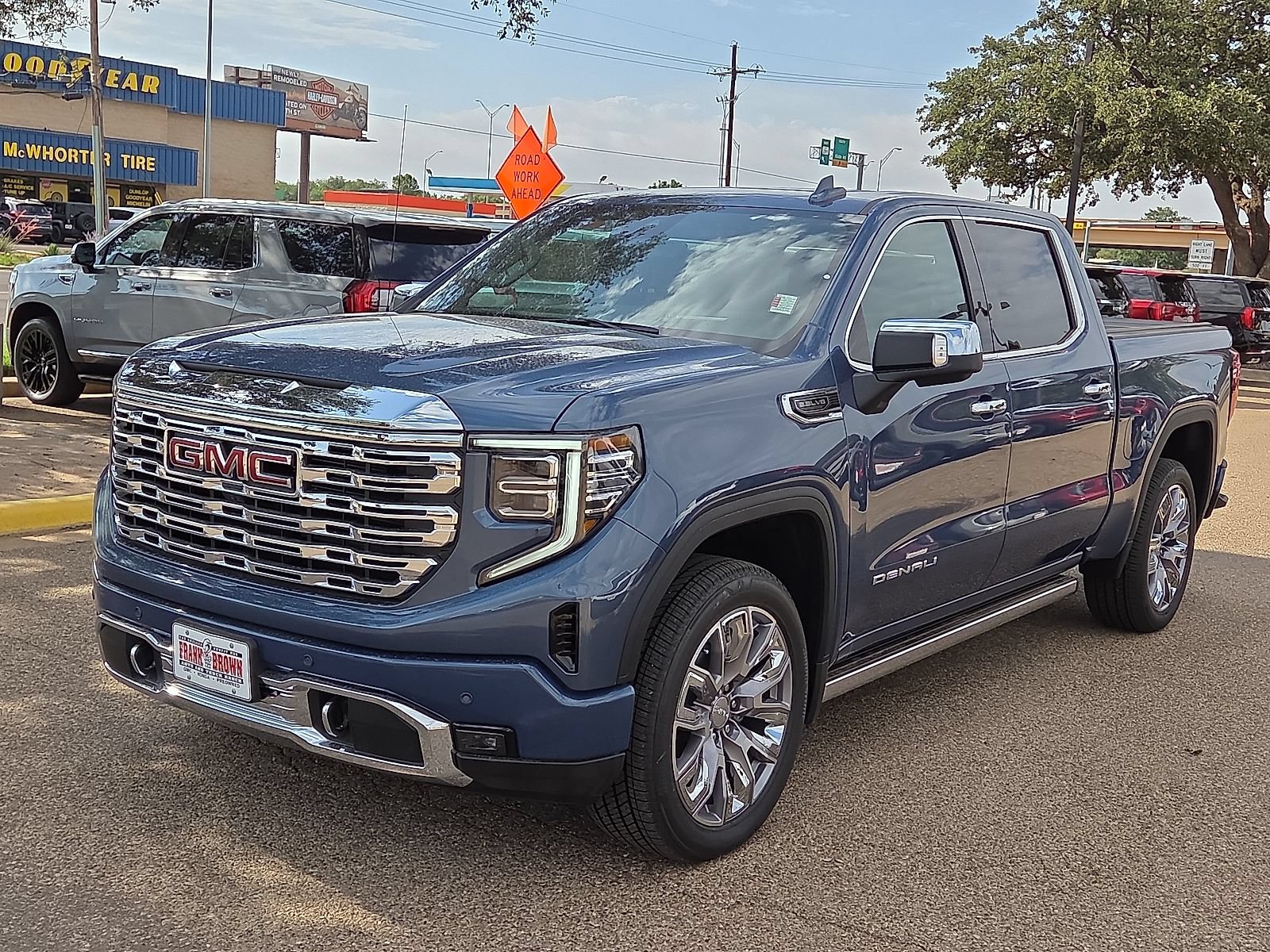 New 2026 GMC Sierra 1500 Denali w/ Denali Reserve Package AWD/4WD image 1