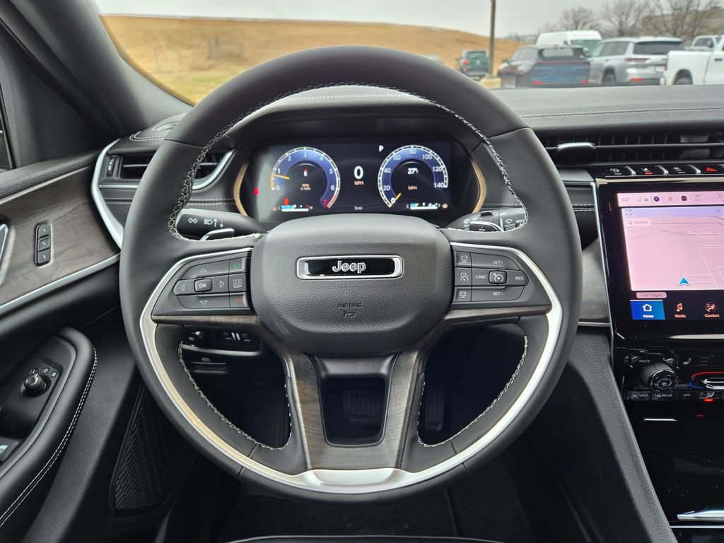 New 2025 Jeep Grand Cherokee Limited image 17