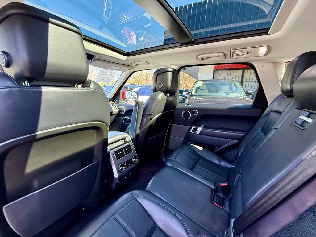 Used 2018 Land Rover Range Rover Sport HSE AWD/4WD image 37