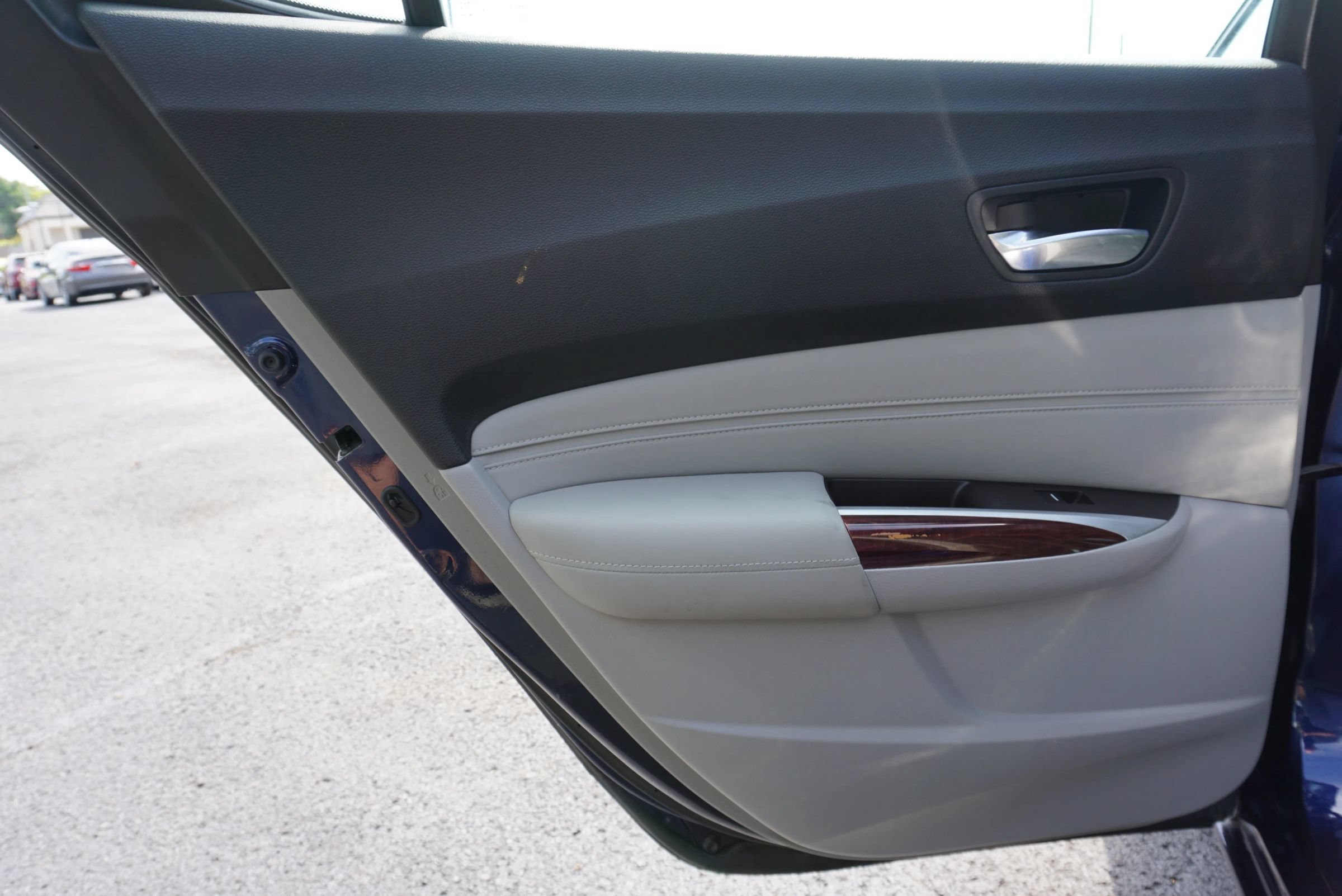 Used 2016 Acura TLX FWD image 14