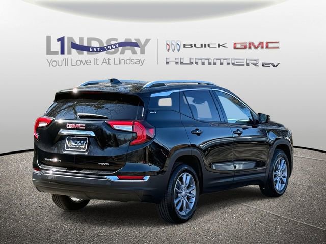 Certified 2023 GMC Terrain SLT image 2