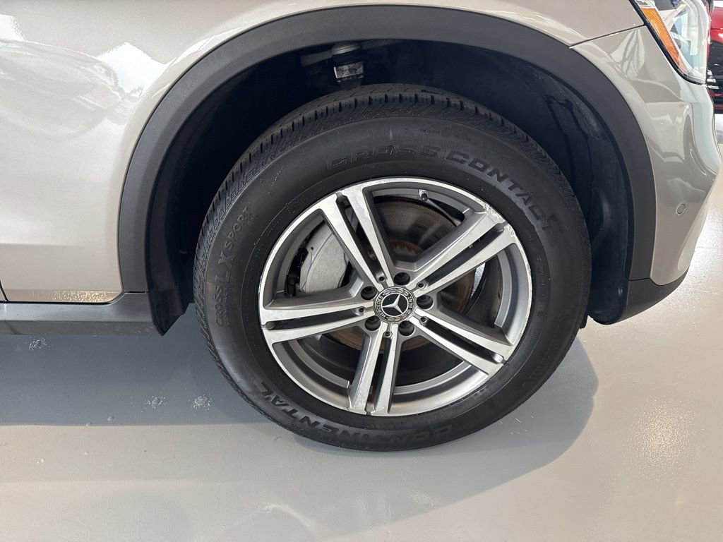 Used 2020 Mercedes-Benz GLC 300 4MATIC image 10