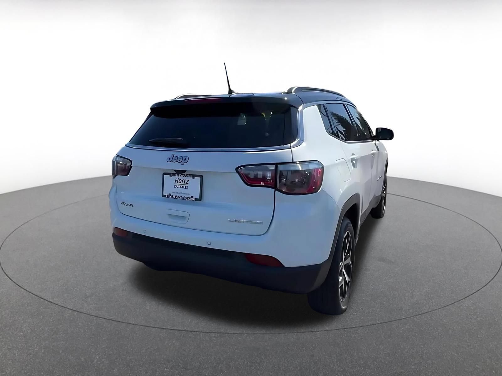 Used 2025 Jeep Compass Limited AWD/4WD image 14