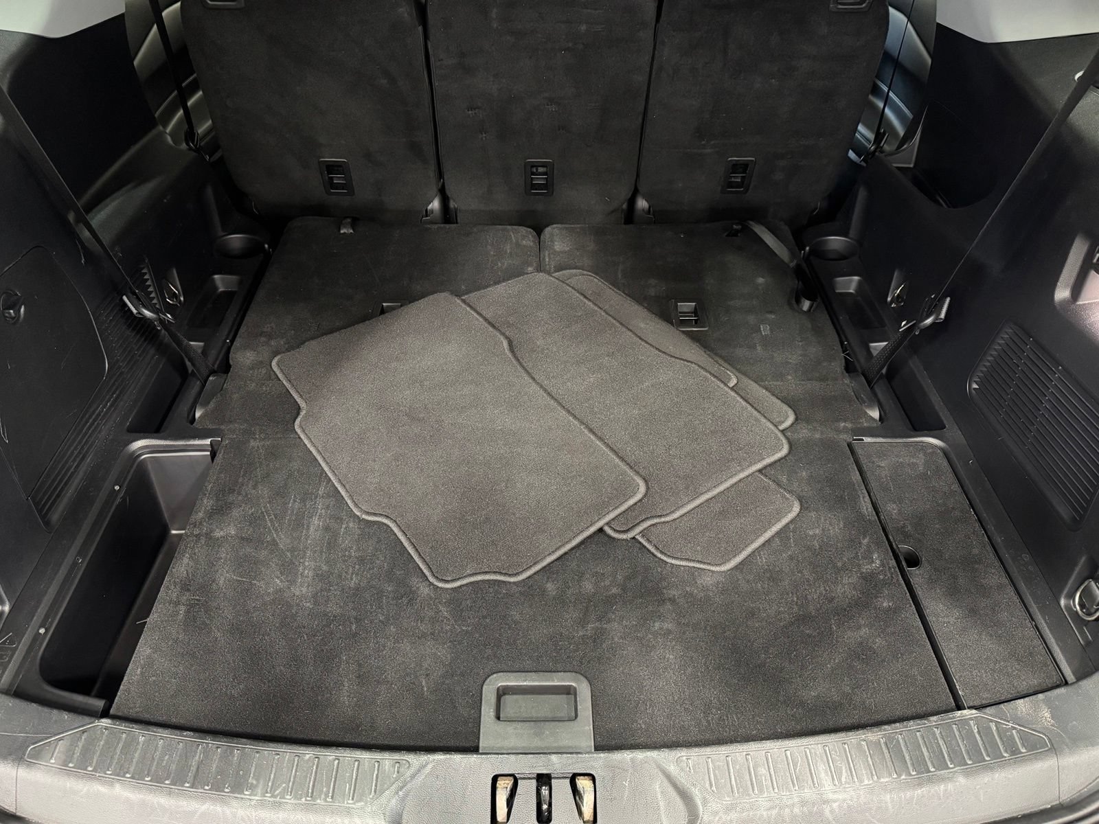 Used 2022 Ford Explorer XLT AWD/4WD image 45
