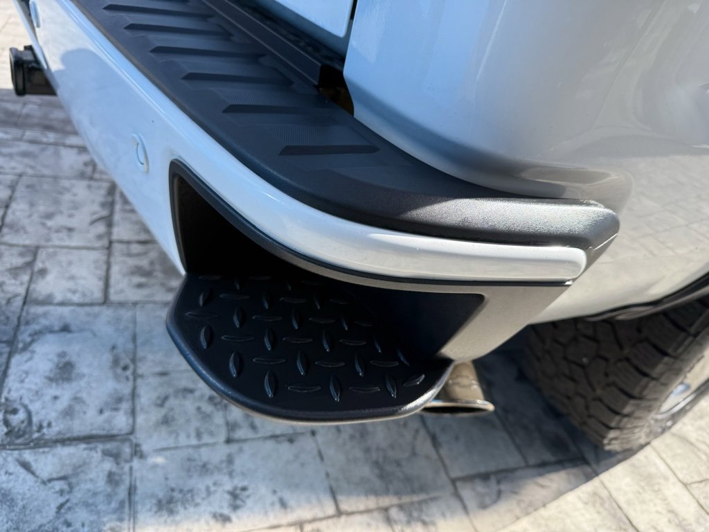 Used 2018 Chevrolet Silverado 1500 LT w/ Texas Edition image 31